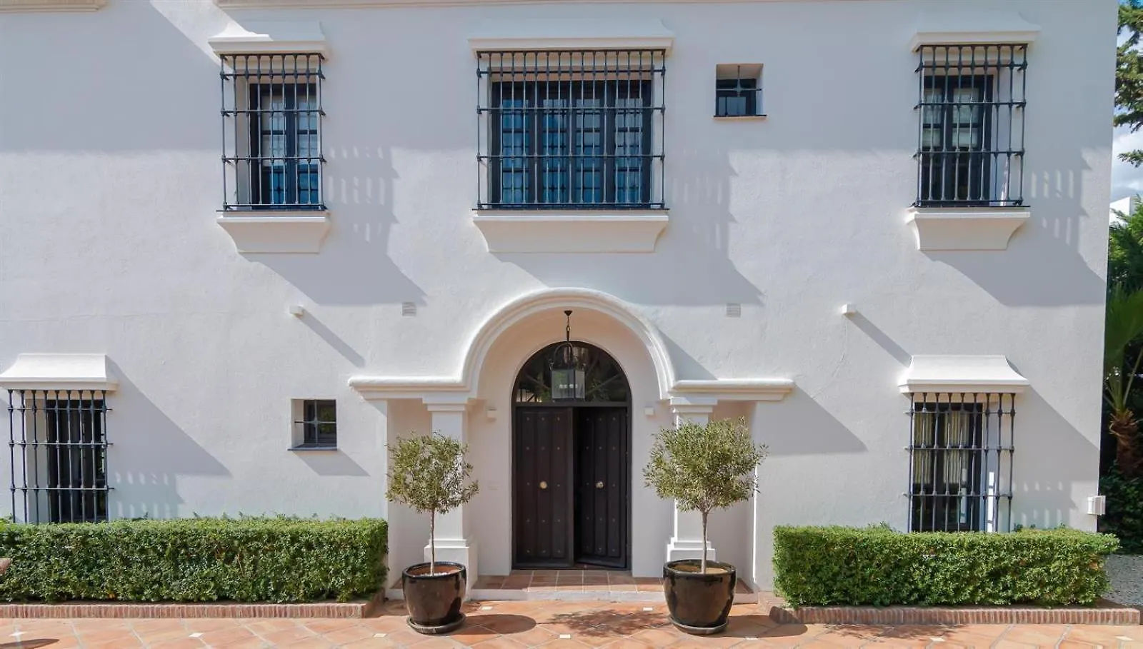 Luxury Villa In Marbella Golden Mile Spain