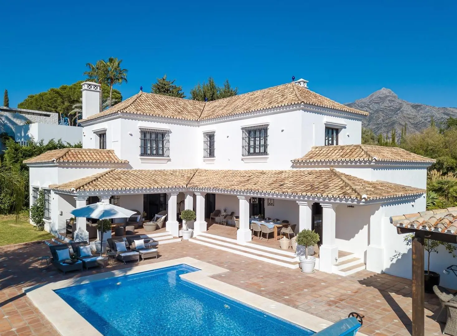 Luxury Villa In Marbella Golden Mile
